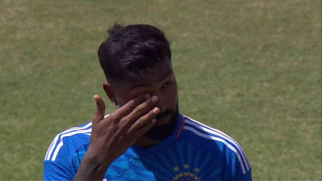 Hardik Pandya Crying Photo Viral