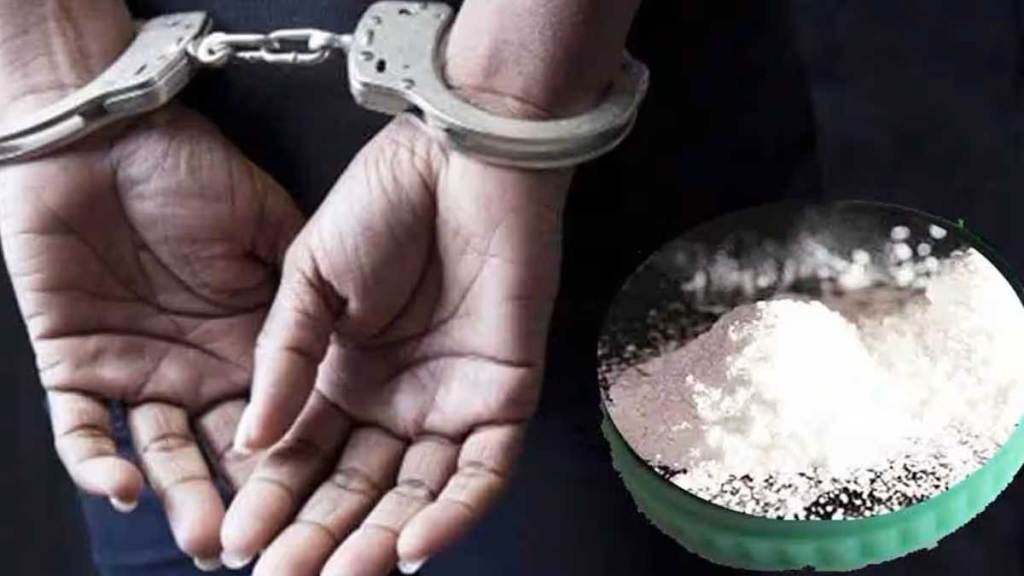 drug-smuggling gang arrested by crime branch from mulund area