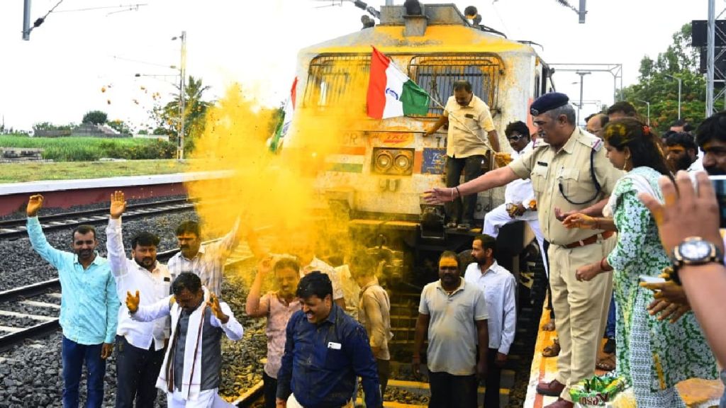 darshan express halt at jejuri