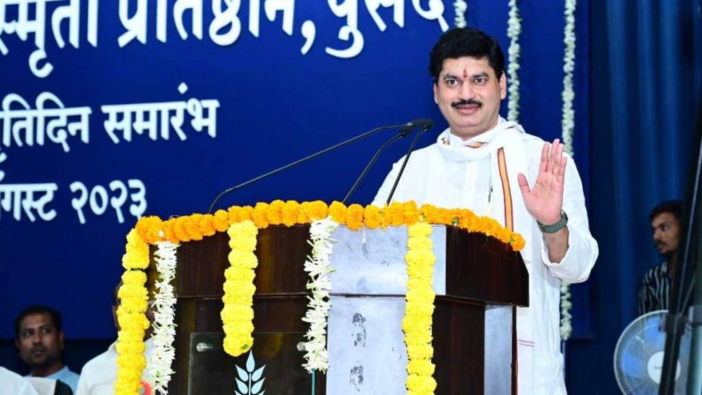 maharashtra government stands firmly behind farmers affected by natural calamities says agriculture minister dhananjay munde