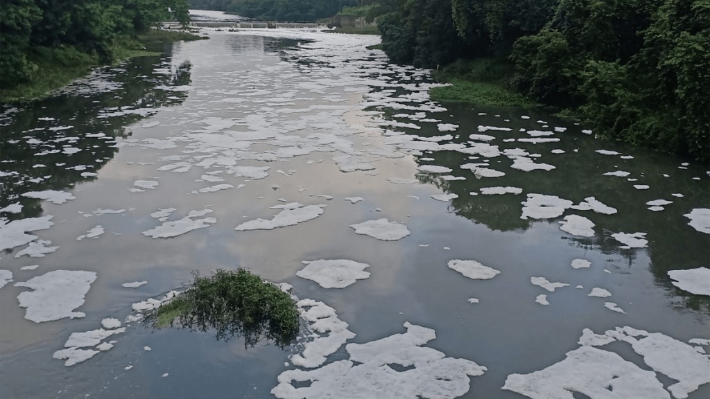 pavana river supplies water city, layers foam