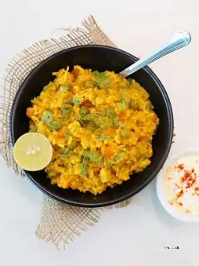 Monsoon Recipe: healthy khichadi recipe (Unsplash)