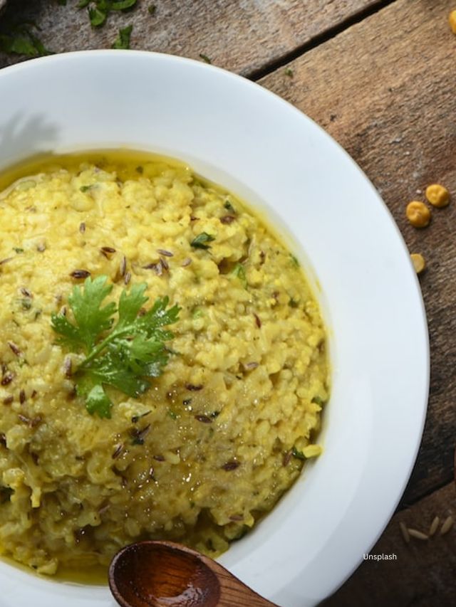 Monsoon Recipe: healthy khichadi recipe (Unsplash)