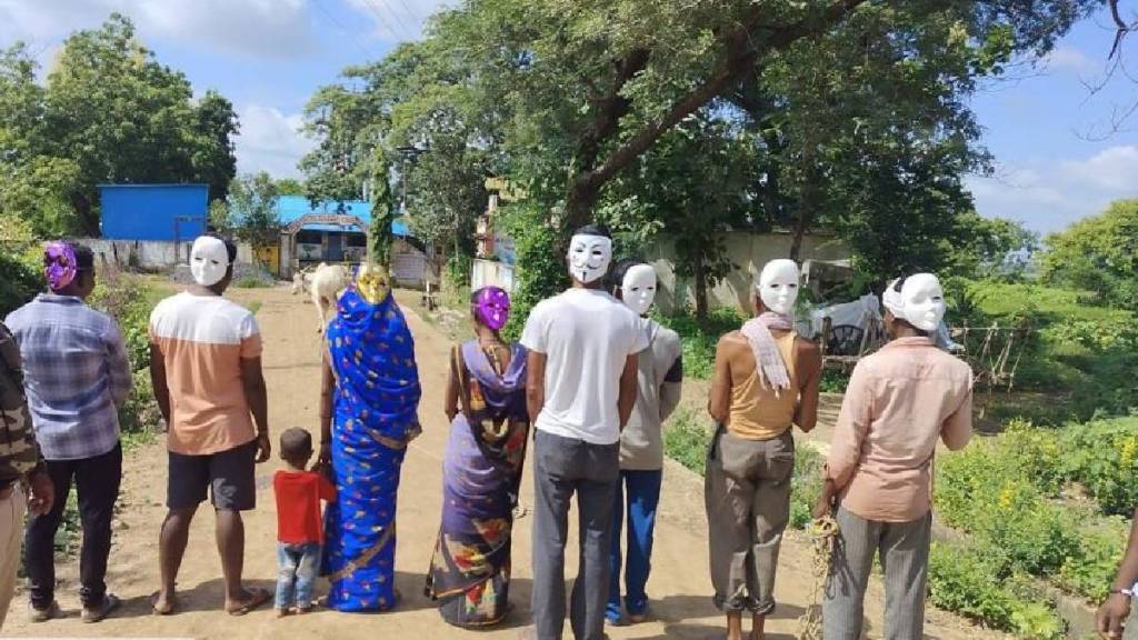 tiger, villagers, tiger project, Chandrapur district, mask