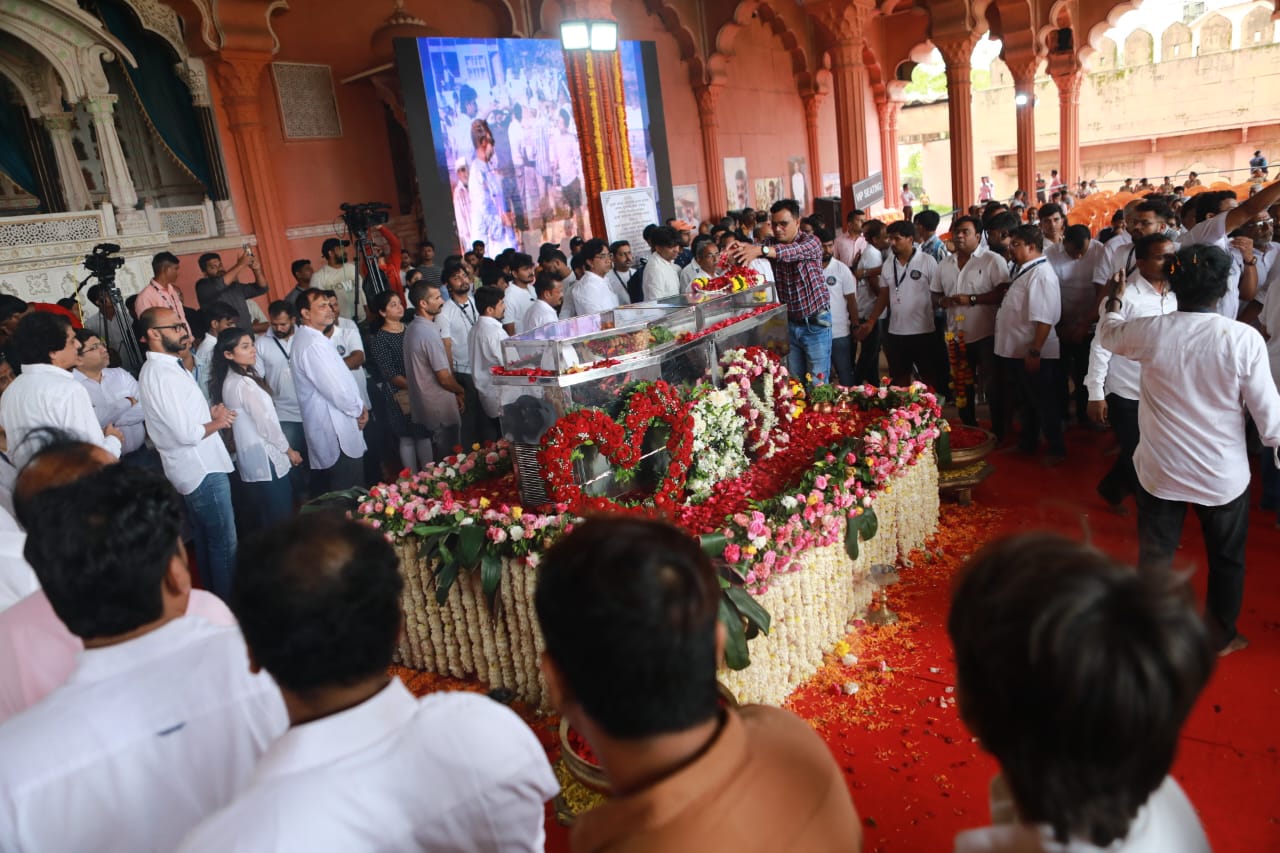 nitin desai funeral 