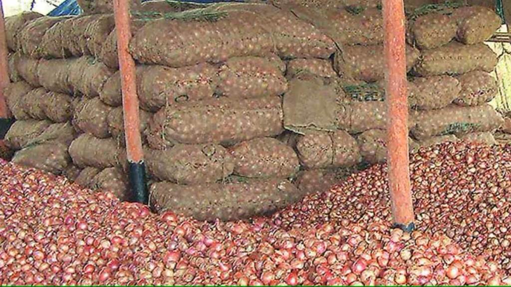 onion supply in vashi apmc disrupted