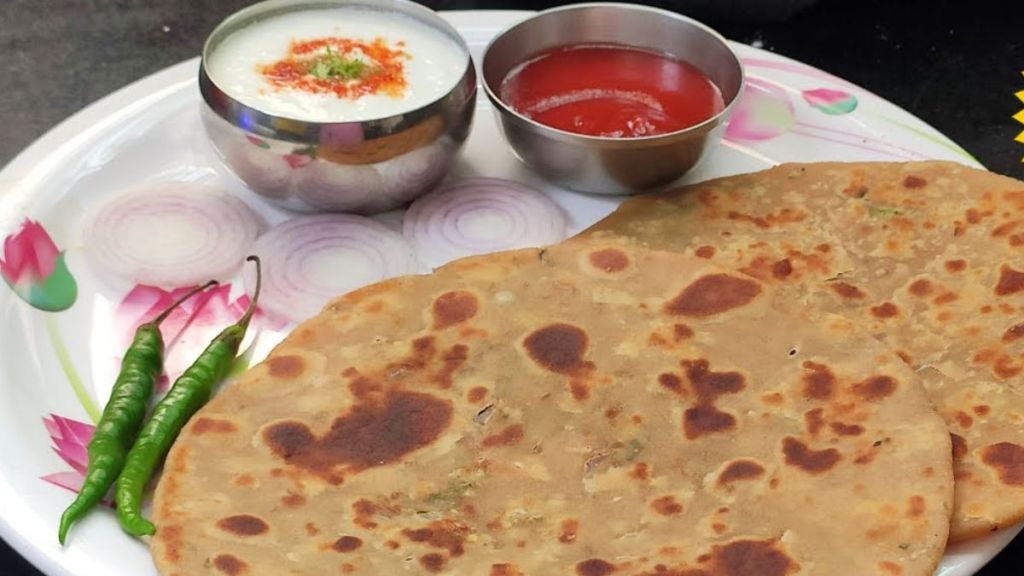 how to make onion paratha recipe paratha lovers food news in marathi foodie