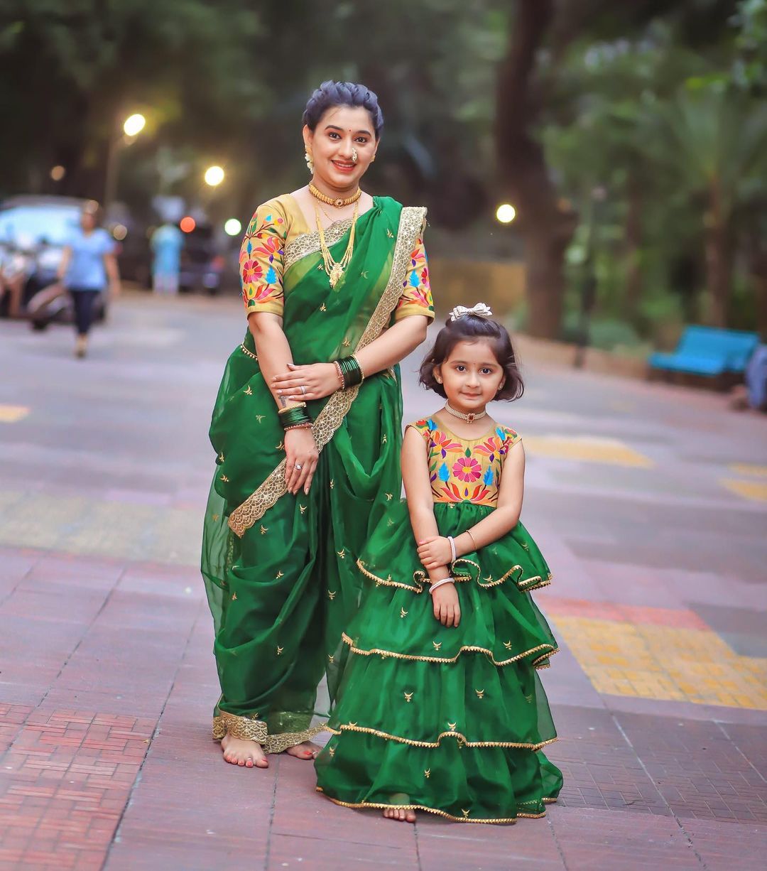 Myra Vaikul Shweta Vaikul Saree Twinning