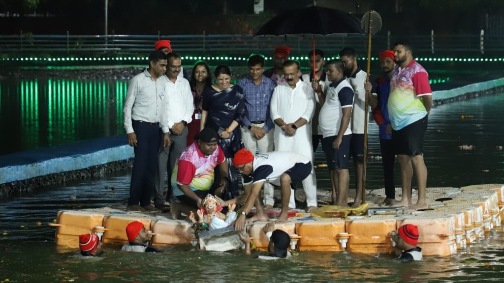 Navi Mumbai Municipal Commissioner Rajesh Narvekar went to the reservoir for ganesh immersion