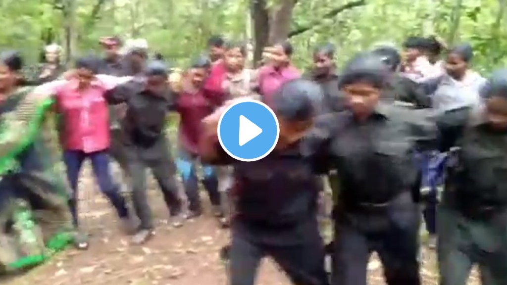 Naxalites dance to the beat of dhol