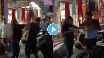 young woman beat up the young man shocking video viral on social media