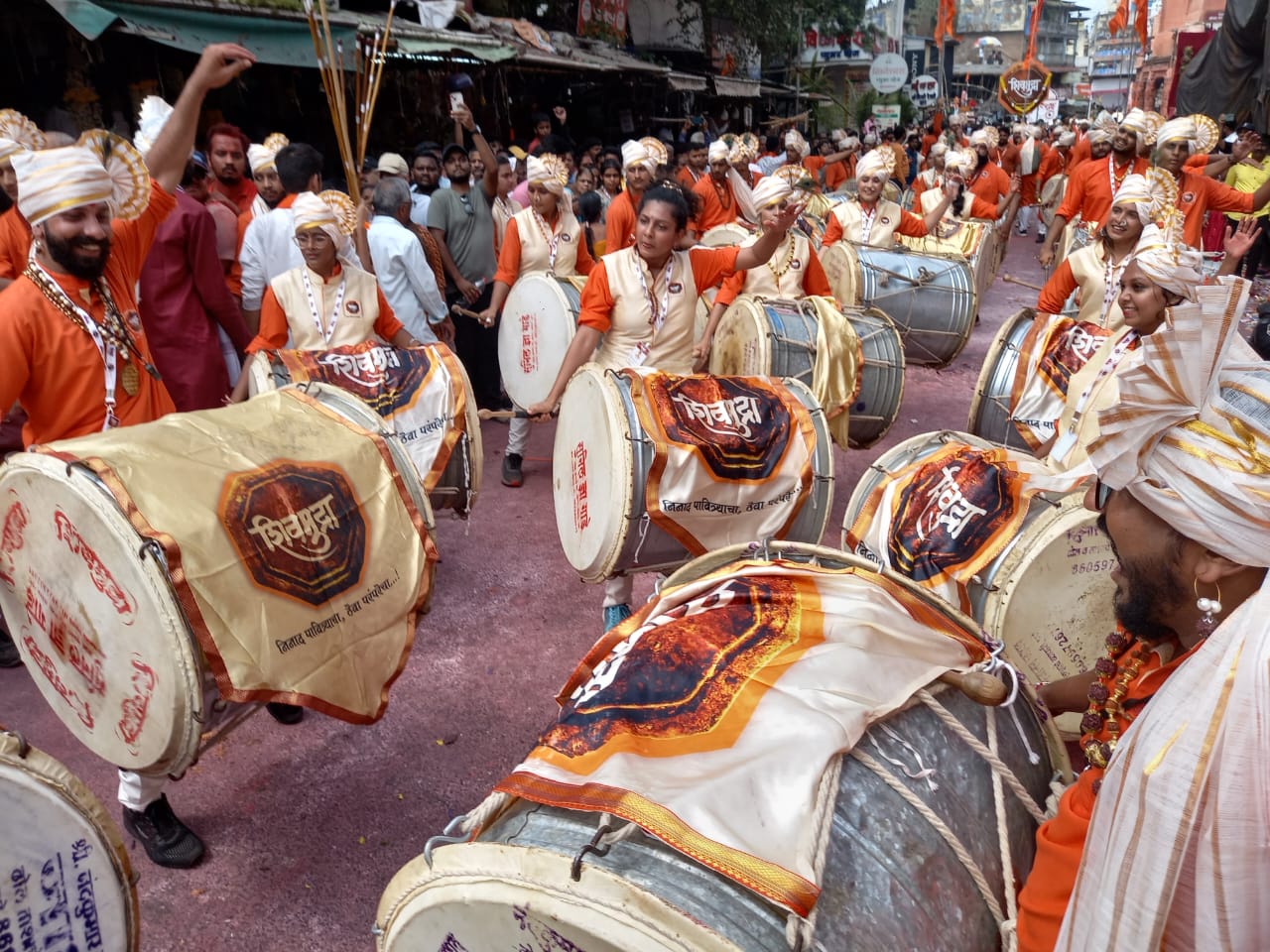 Pune-five-Manache-Ganpati-immersion-procession