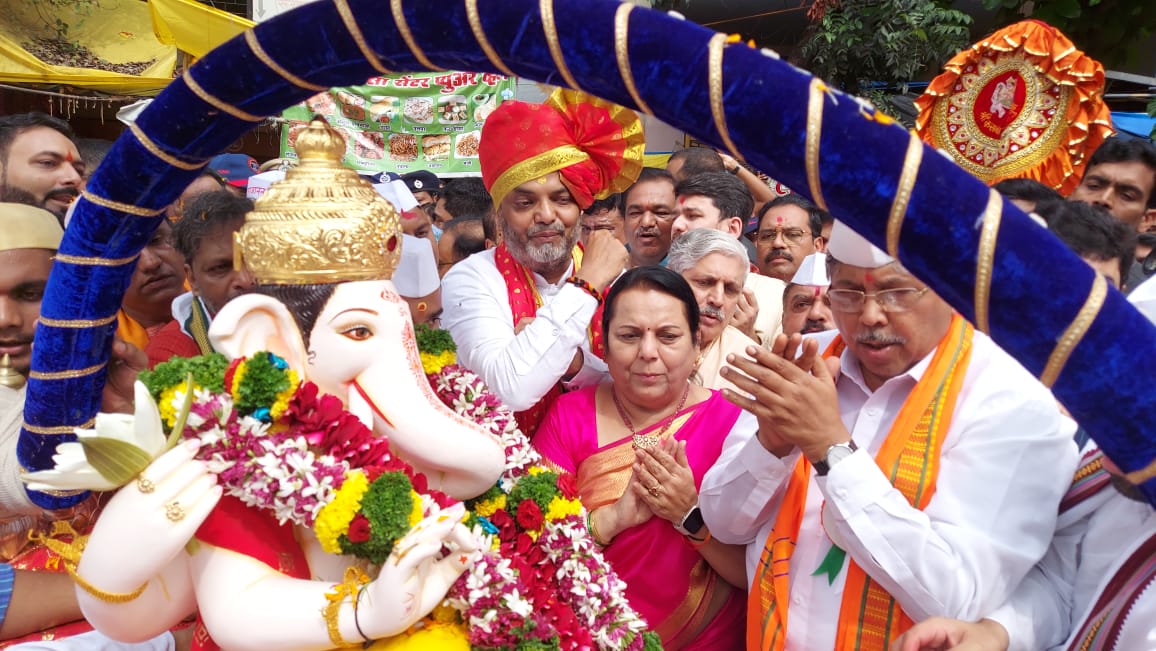 Pune-five-Manache-Ganpati-immersion-procession