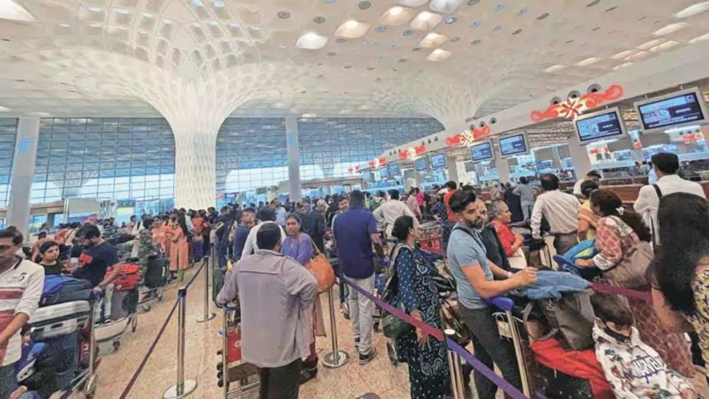 bomb at mumbai airport, mumbai police received threat call, bomb in blue bag, blue bag at mumbai airport