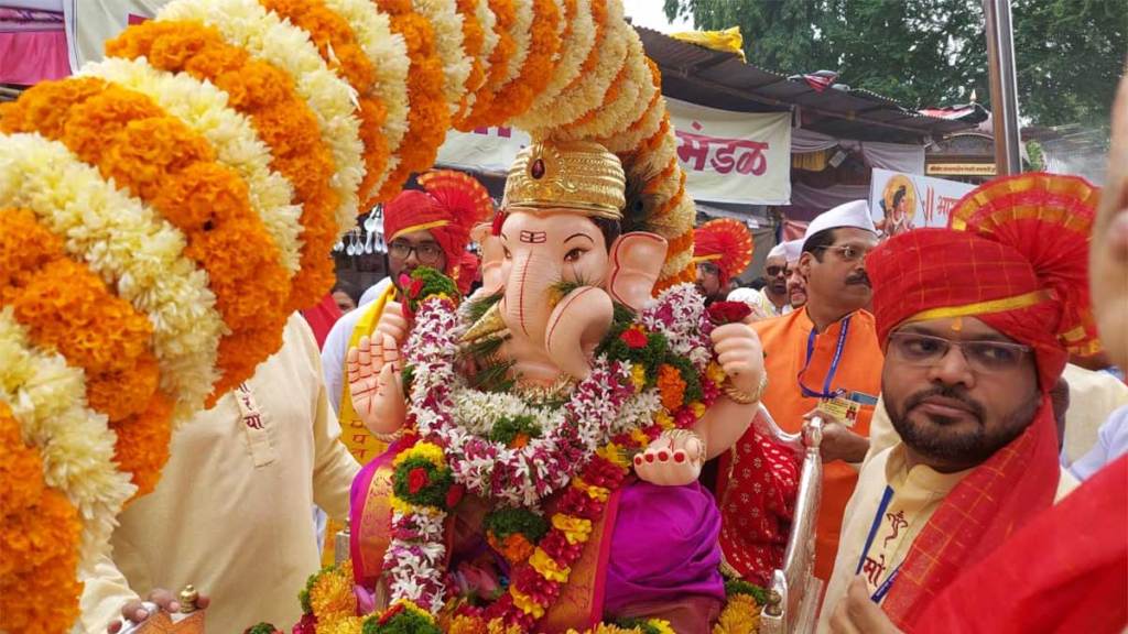 ganesh visarjan 2023 five manache ganpati immersed in pune