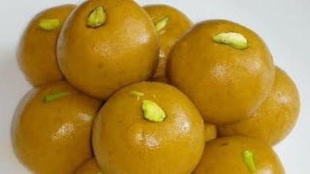 besan ladoo recipe how to make besan ladoo sweet dish for festival in shravan month Krishna Janmashtami