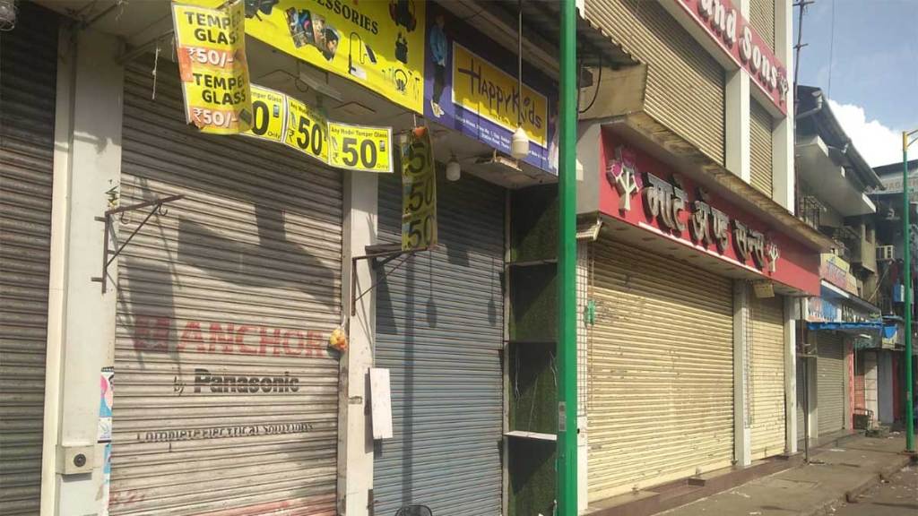 shops in thane city area closed due to bandh
