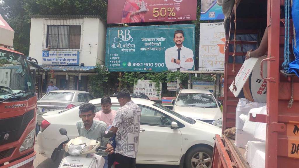 traffic jam in panvel city due to traffic police shortage