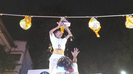 transgenders dahi handi in pune get huge response