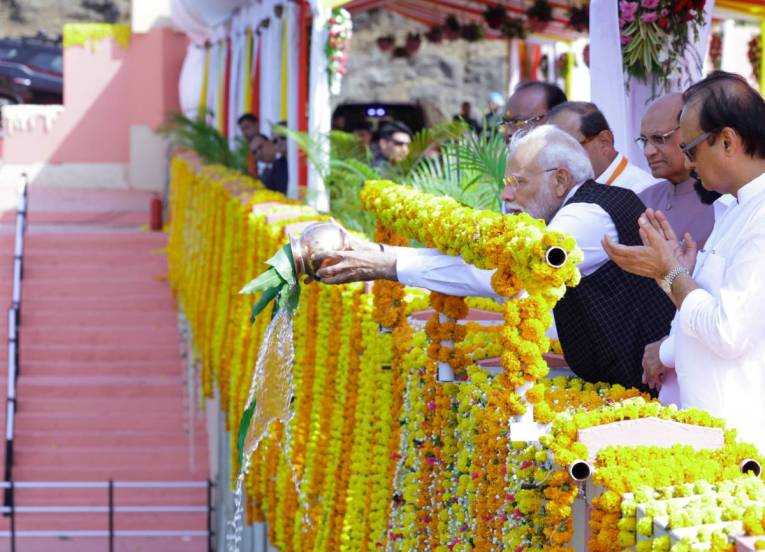 हे साडेआठ टीएमसीचं धरण आहे. पावणेदोन लाख एकर क्षेत्र यामुळे ओलिताखाली येईल - अजित पवार