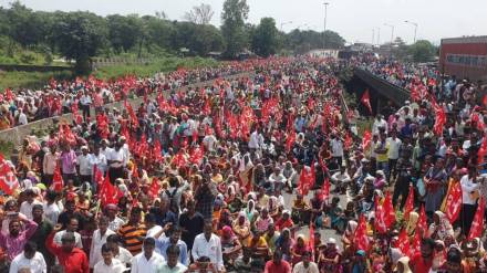 Communist Party block the road