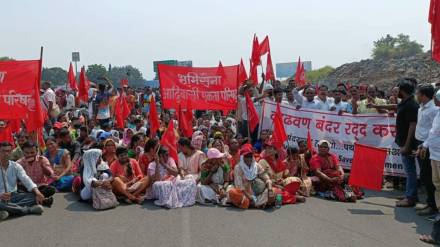 Highway road block Andolan