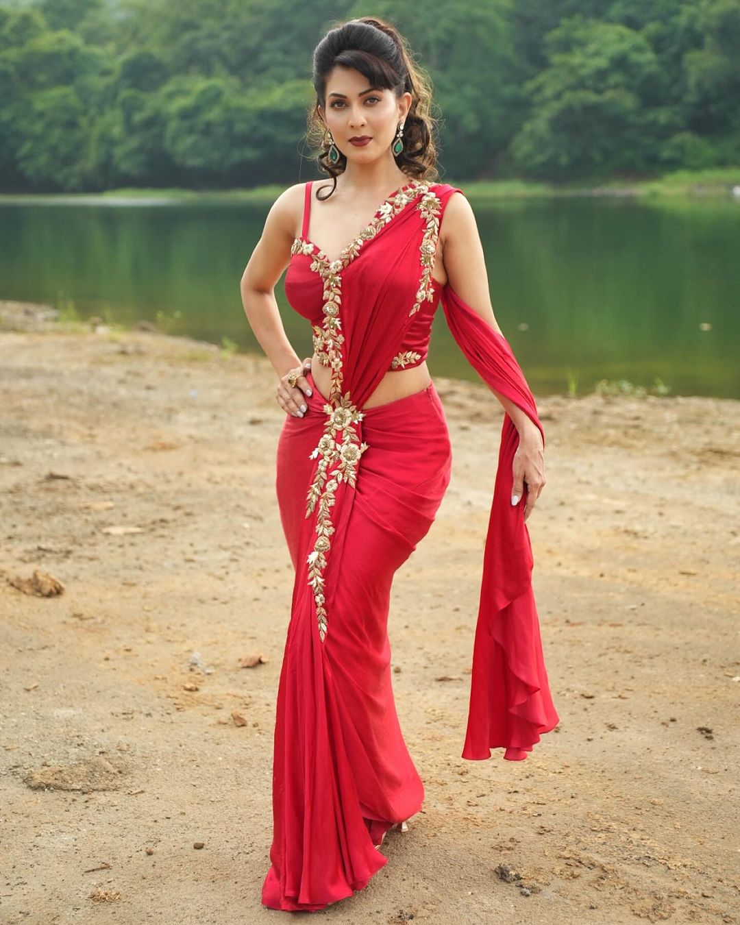 Mouni Roy Raises Heat In A Saree Sans Blouse