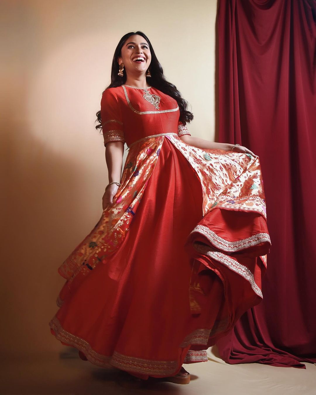 Mrunmayee Deshpande Red Paithani Dress