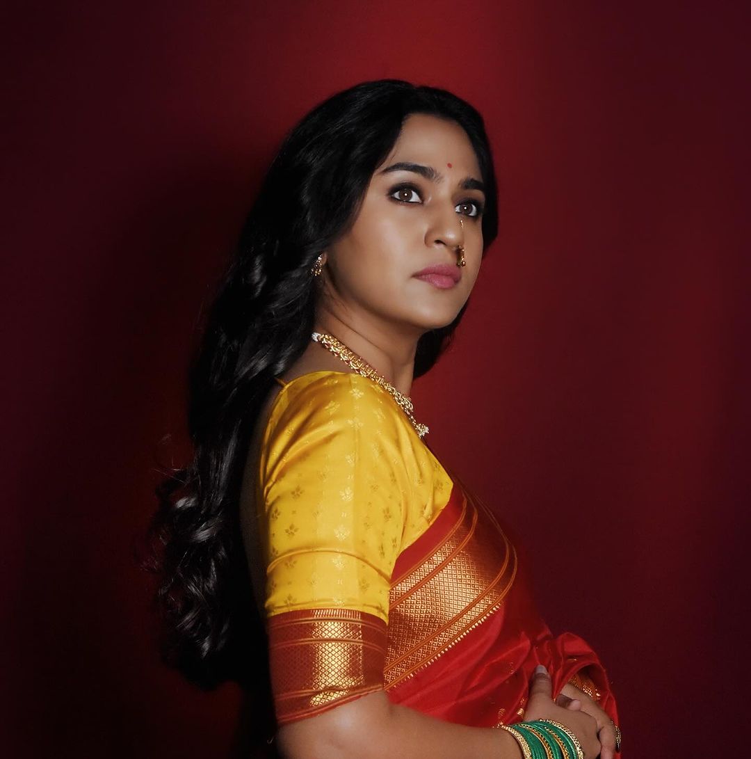 Mrunmayee Deshpande Red Paithani Dress