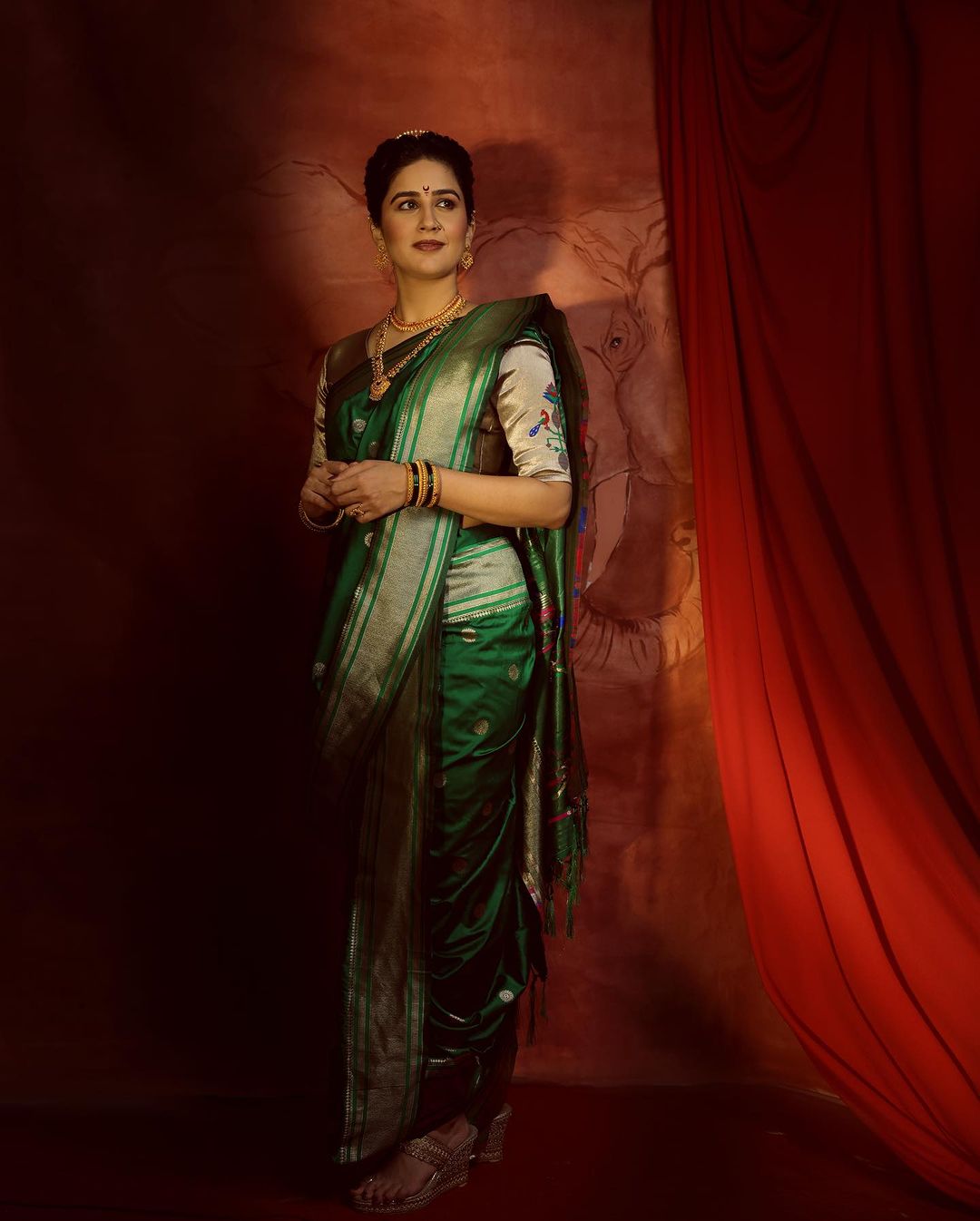 Timeless Nauvari Sarees For Stunning Maharashtrian Brides | Indian bridal  fashion, Indian bride outfits, Indian bridal outfits