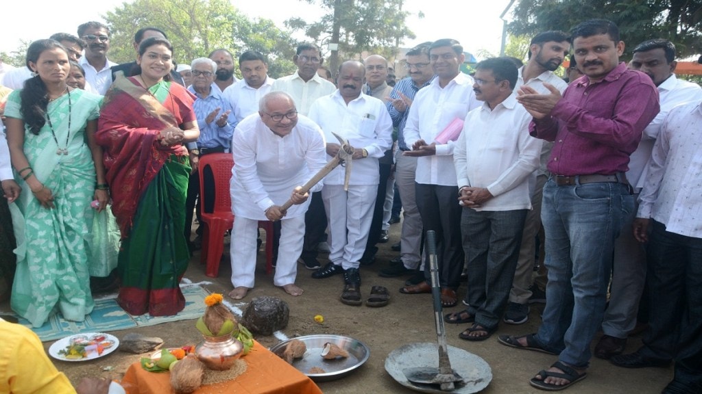 Govardhan to Mukt Vidyapeeth road