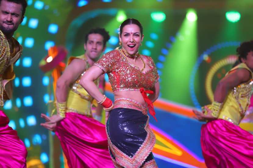 Zee Marathi Awards Madhuri Dixit Malaika Arora