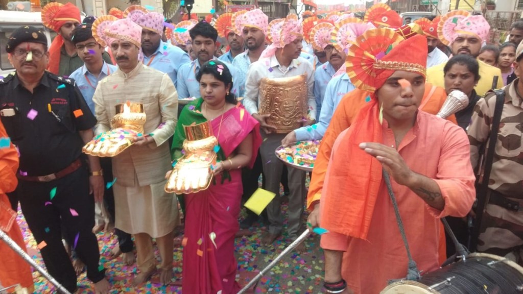 saptashrungi mata jewelleries, navaratri festival started, procession of saptashrungi mata jewelleries