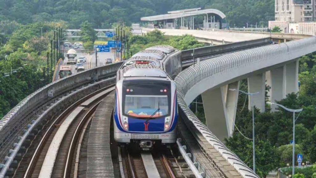 mumbai metro 1, mumbai metro 1 service disrupted, technical glitch in mumbai metro 1, ghatkopar to versova metro