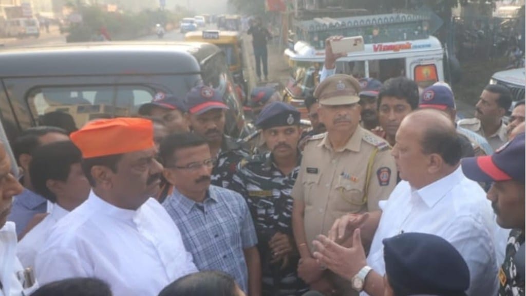 guardian minister hasan mushrif, marahta protesters stopped hasan mushrif, hasan mushrif stopped by maratha protesters