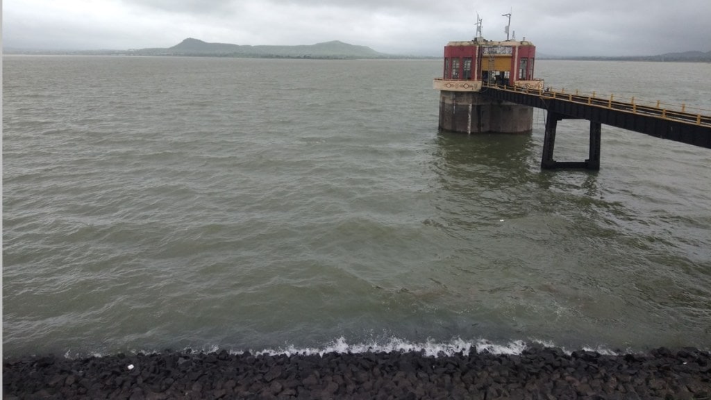 jayakwadi dam news in marathi, gangapur dam water, water released from gangapur dam