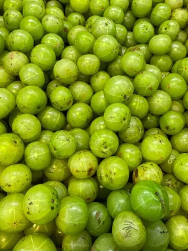 Know the benefits of amla (unsplash)