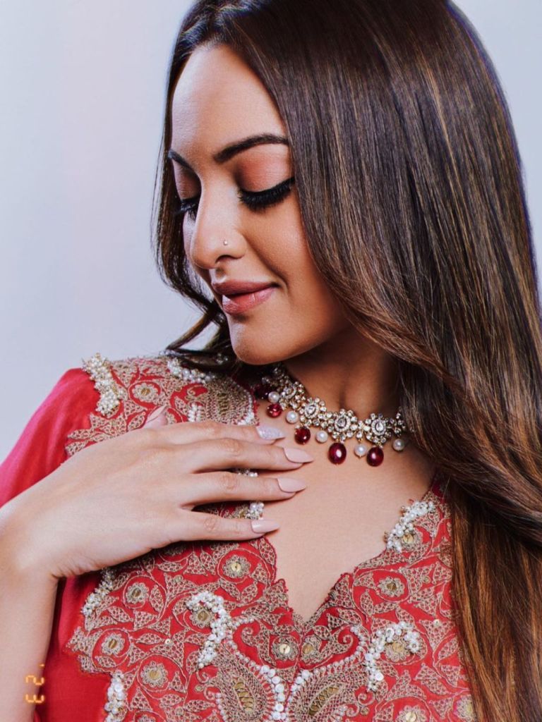 Sonakshi Sinha Sonakshi Sinha Latest Photos| Sonakshi Sinha web series| Sonakshi Sinha New Movie