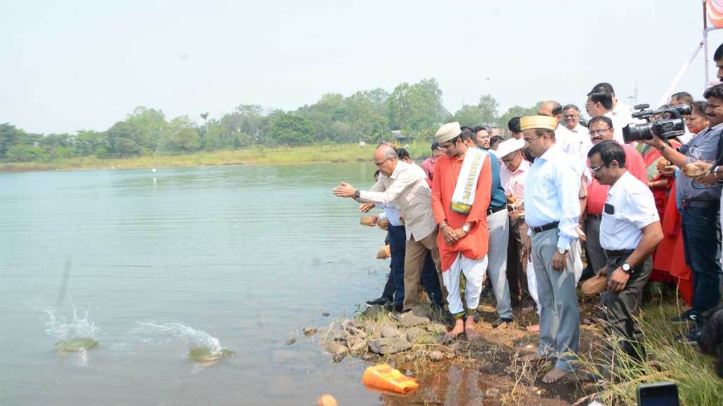 nmc chief ashok karanjkar performed jal pujan in gangapur dam