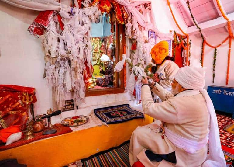 PM Modi in Temple