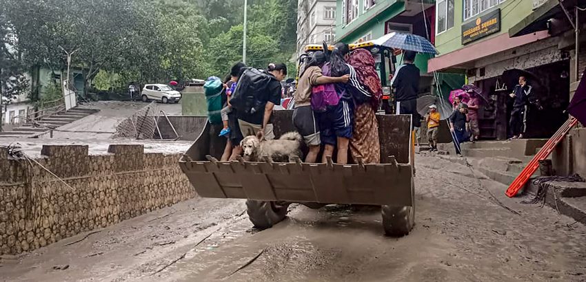 flash flood sikkim