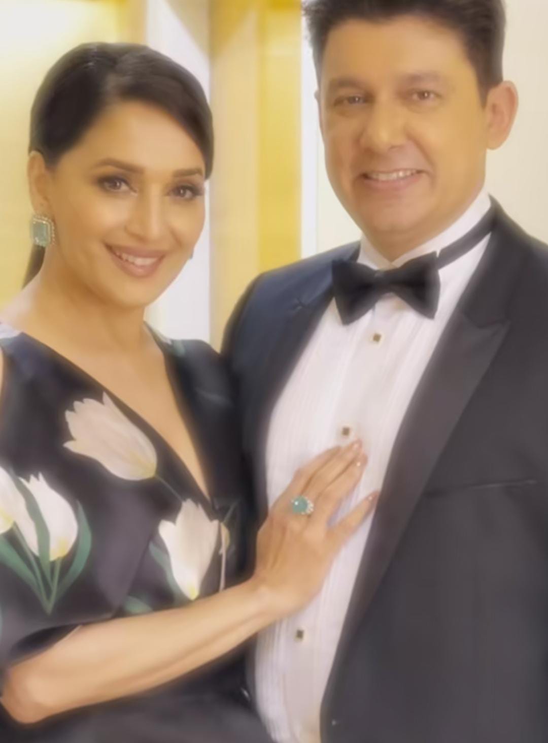 madhuri dixit and shriram nene anniversary