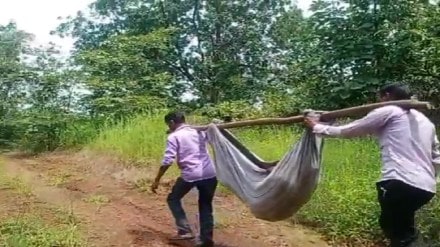 woman gave birth in the forest