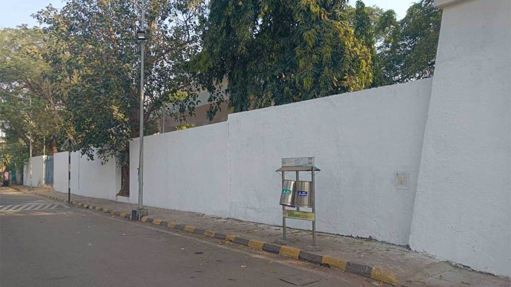 crematorium in nerul painted overnight