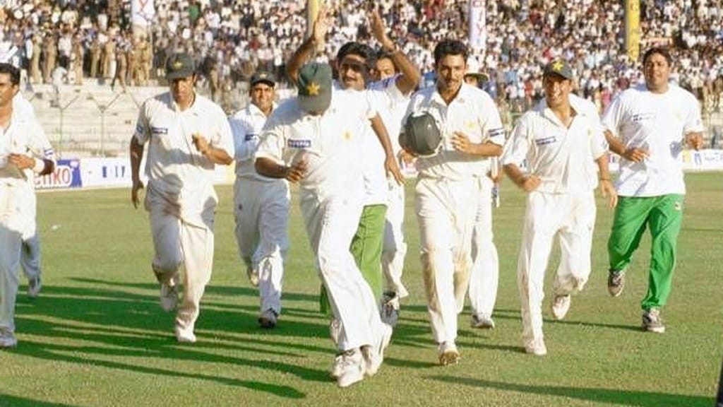 Pakistan cricket team got standing ovation in chennai