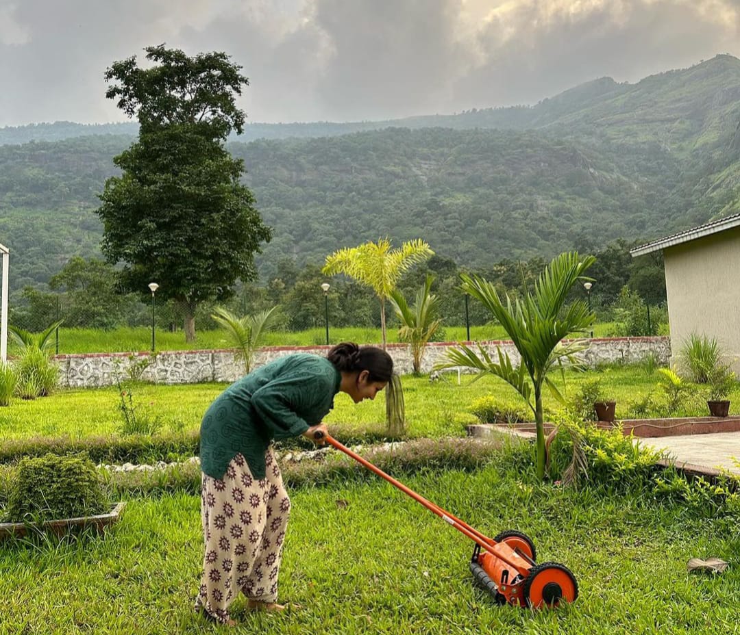 prajakta mali farmhouse rent