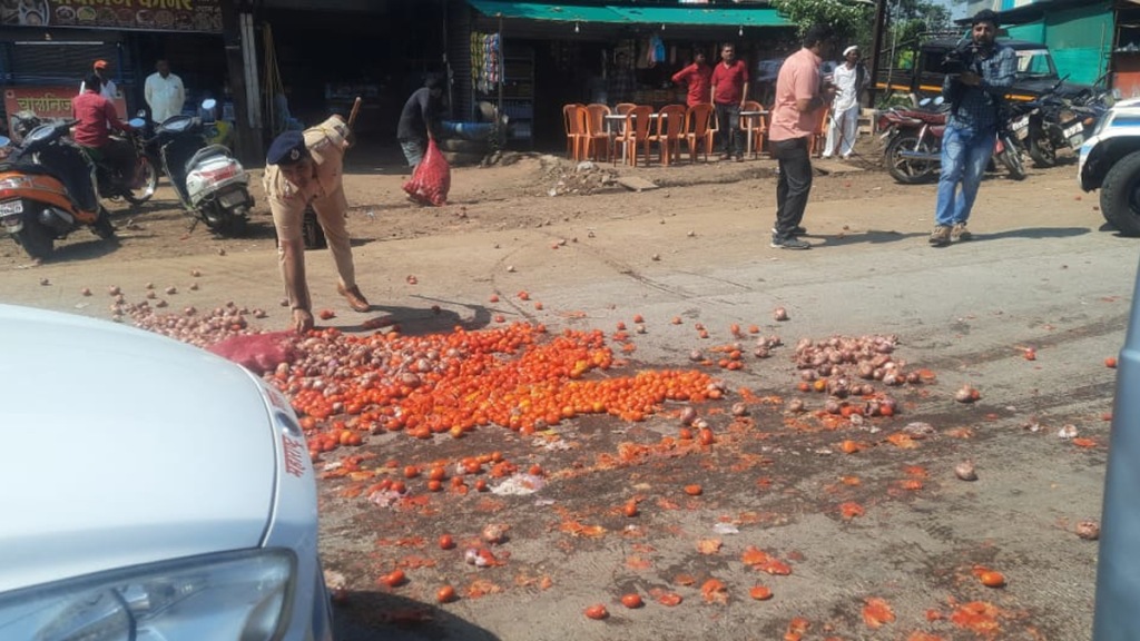 onions tomatoes thrown Ajit Pawar's vehicles Nashik NCP Sharad Pawar group protest