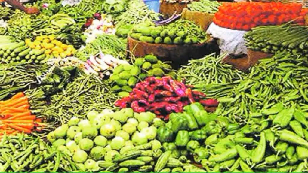 vegetable price rise by rs 10 to 20 in apmc market