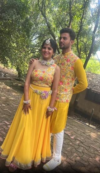 Amruta Deshmukh Prasad Jawade Haldi ceremony