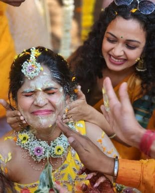 Amruta Deshmukh Prasad Jawade Haldi ceremony